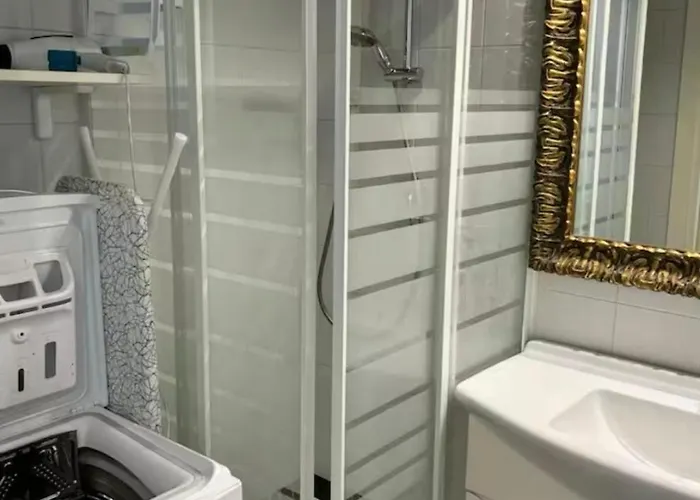 With Access To Pool