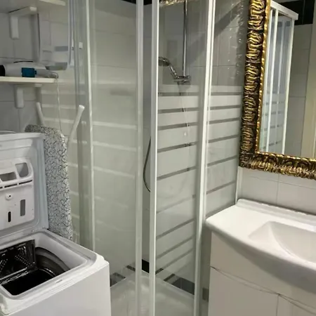 With Access To Pool